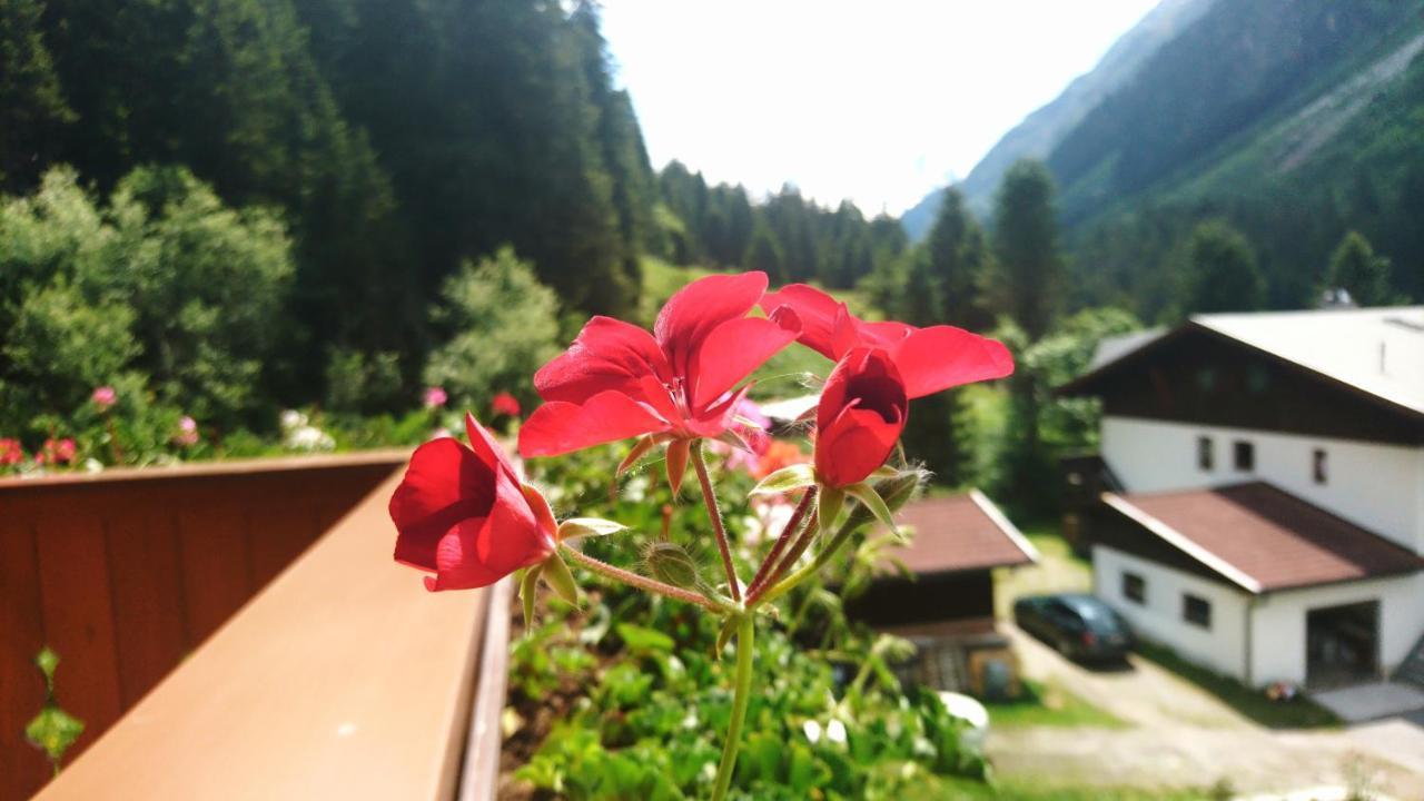 Haus Waldheim Hotel Sankt Leonhard im Pitztal Eksteriør billede