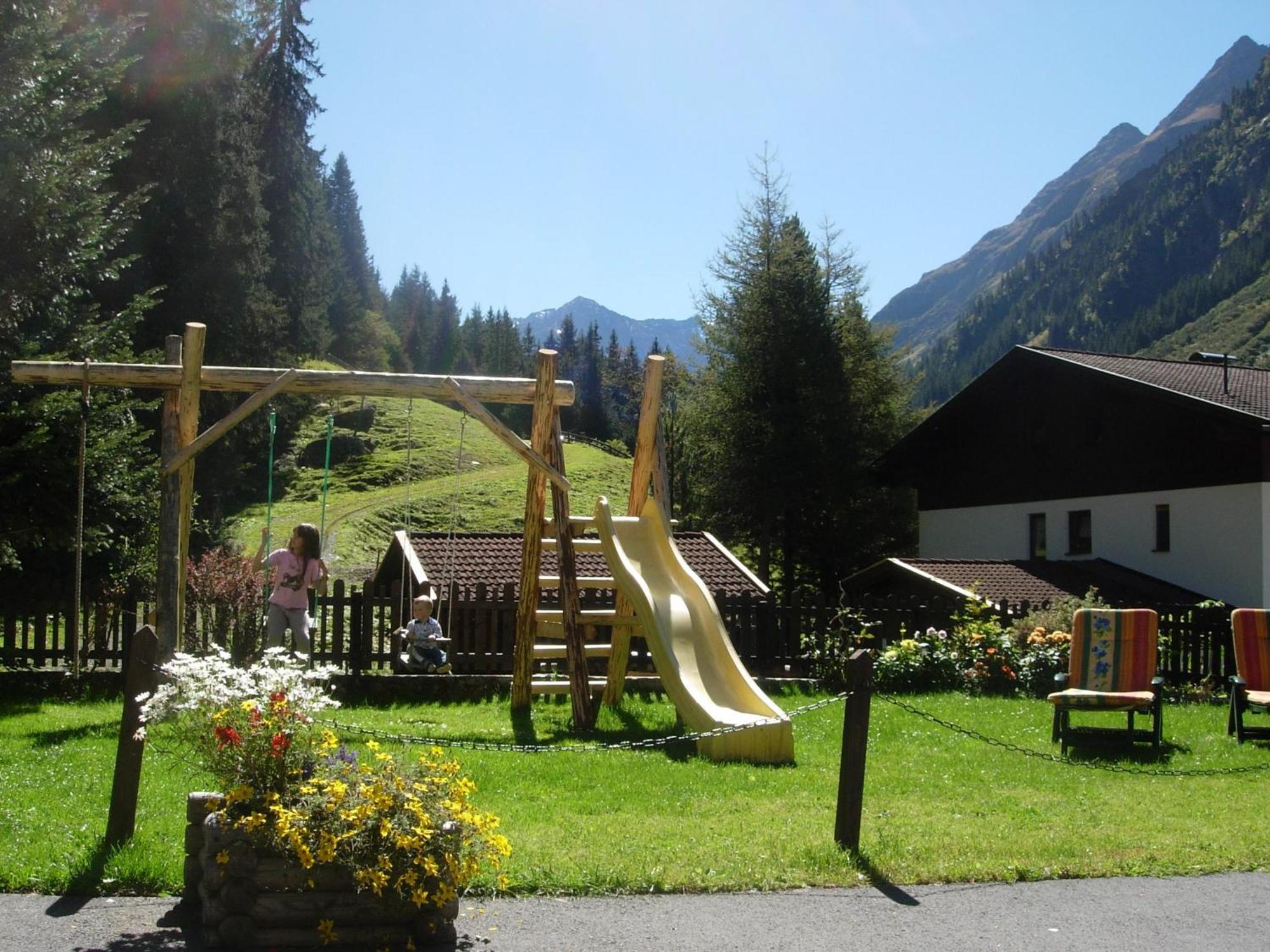 Haus Waldheim Hotel Sankt Leonhard im Pitztal Eksteriør billede
